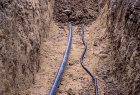 Использование кабелей и проводов для прокладки в земле